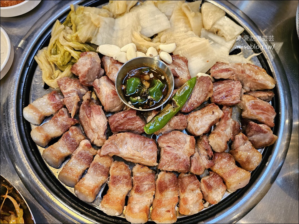 西面美食 | 釜山宅烤肉，超厚超大塊烤肉很過癮，搭配酸白菜很解膩