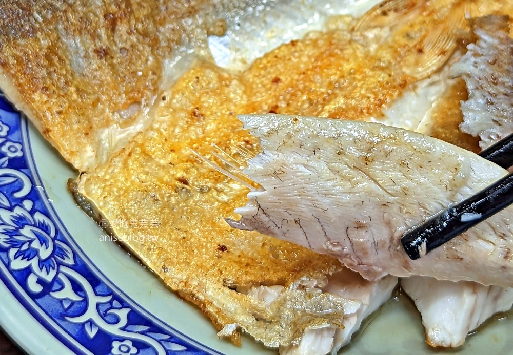 東石順蚵仔煎海產粥，料好實在的萬華美食(姊姊食記)