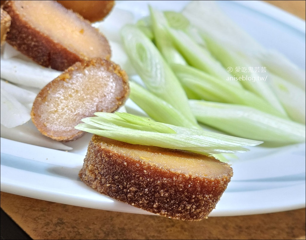 東石海鮮 | 明華海產食堂，激推超厚烏魚子、菜脯蚵湯、蚵仔麵線…啊都好吃啦！