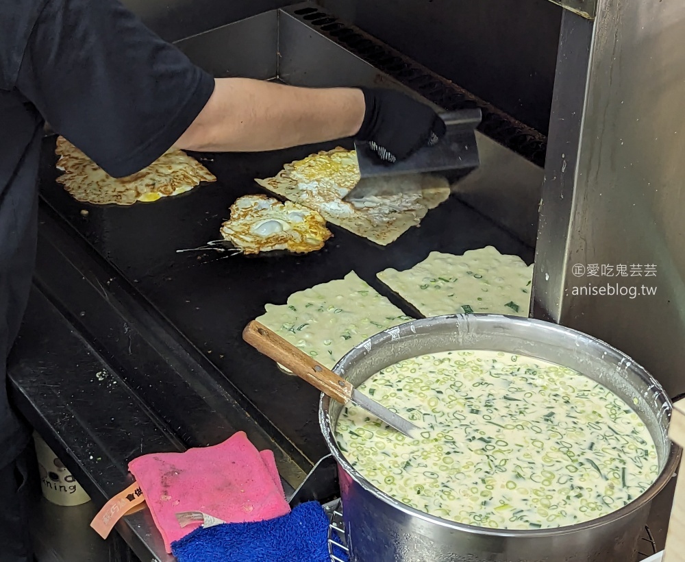 向陽閣古早味蛋餅-永安店，粉漿蛋餅厚實飽足感(姊姊食記)