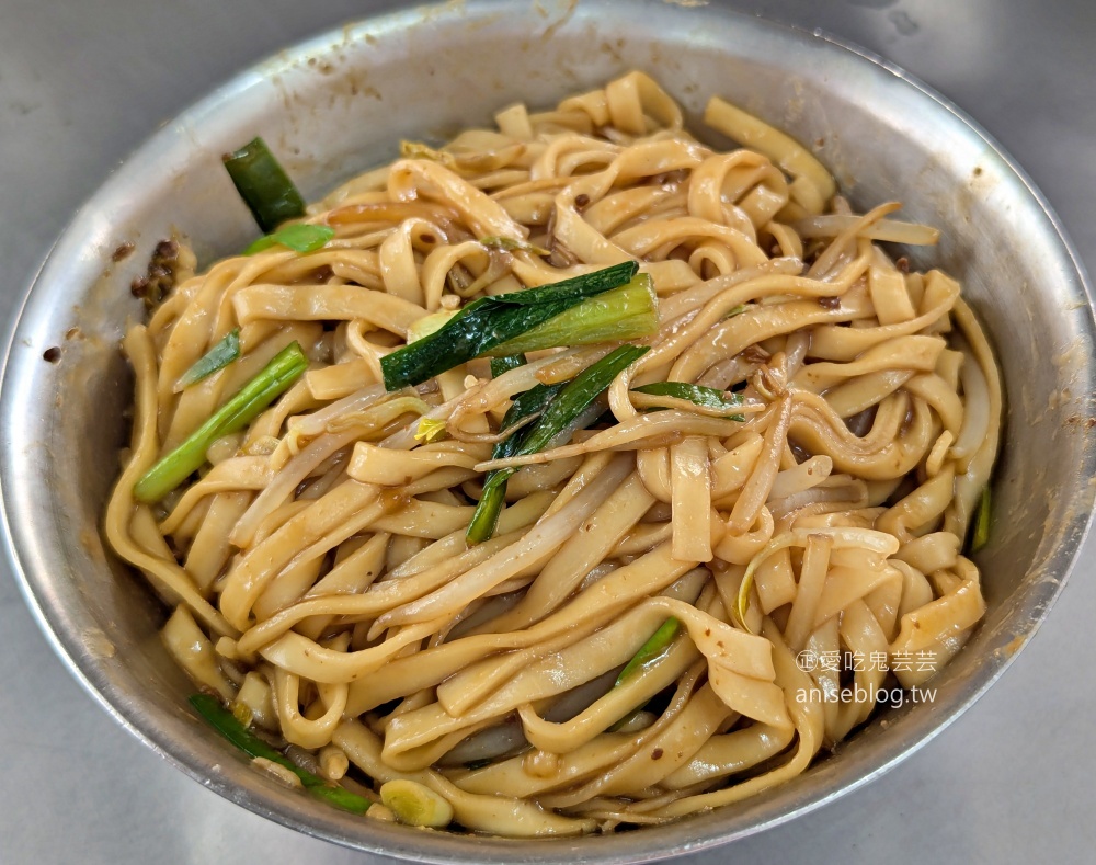 重慶北路福州麵店，蒜頭辣椒蔥花自由調配(姊姊食記)