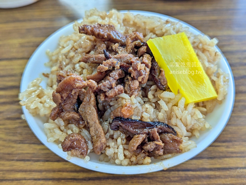 良泉小吃油飯、甜不辣，桃園南門市場旁美食(姊姊食記)