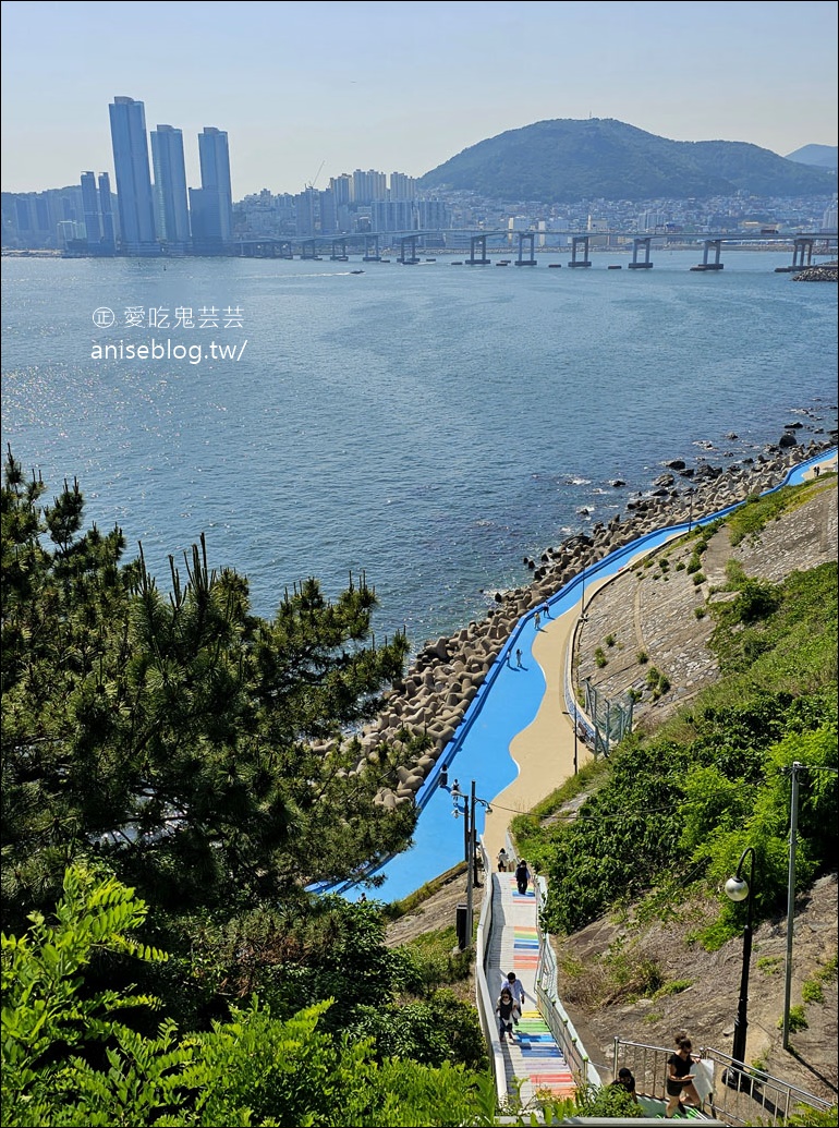 白淺灘文化村，難民村聚集地搖身一變濱海浪漫藝術村