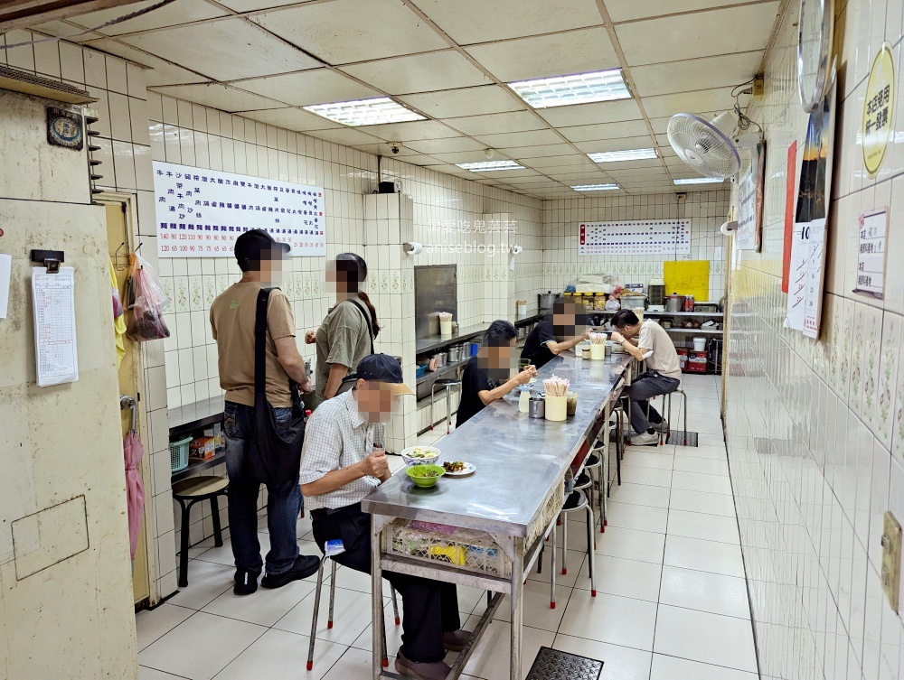 周記手工家常麵，沙茶牛肉炒麵，城中市場美食(姊姊食記)