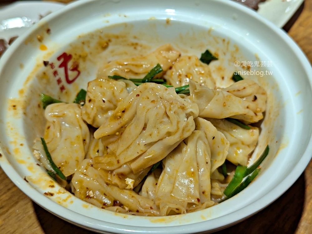 老曹餛飩，板橋府中站黃石市場美食(姊姊食記)