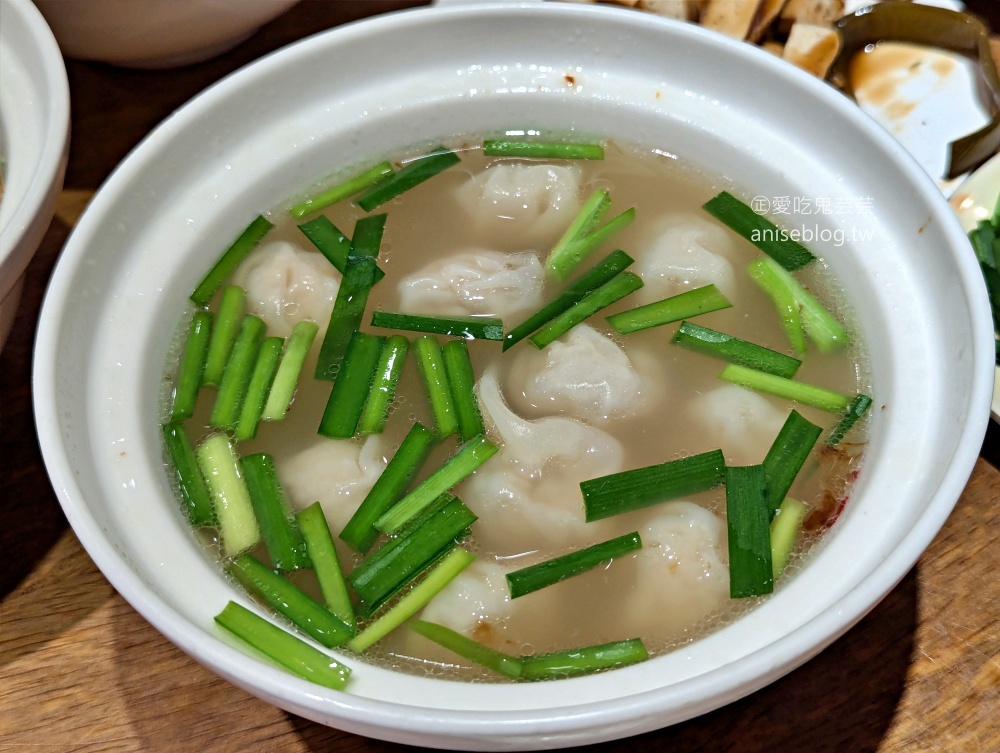 老曹餛飩，板橋府中站黃石市場美食(姊姊食記)