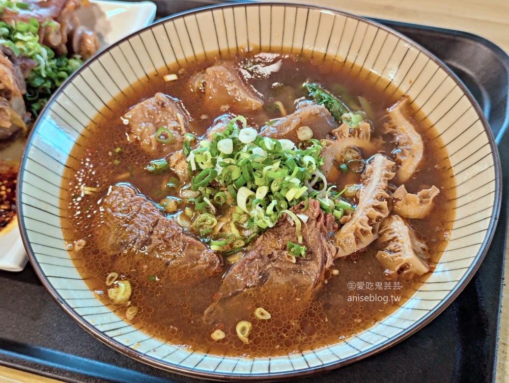 胖姐牛肉麵，成功市場美食小吃(姊姊食記) @愛吃鬼芸芸