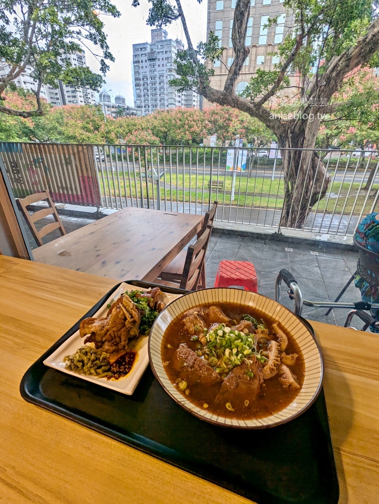 胖姐牛肉麵，成功市場美食小吃(姊姊食記)