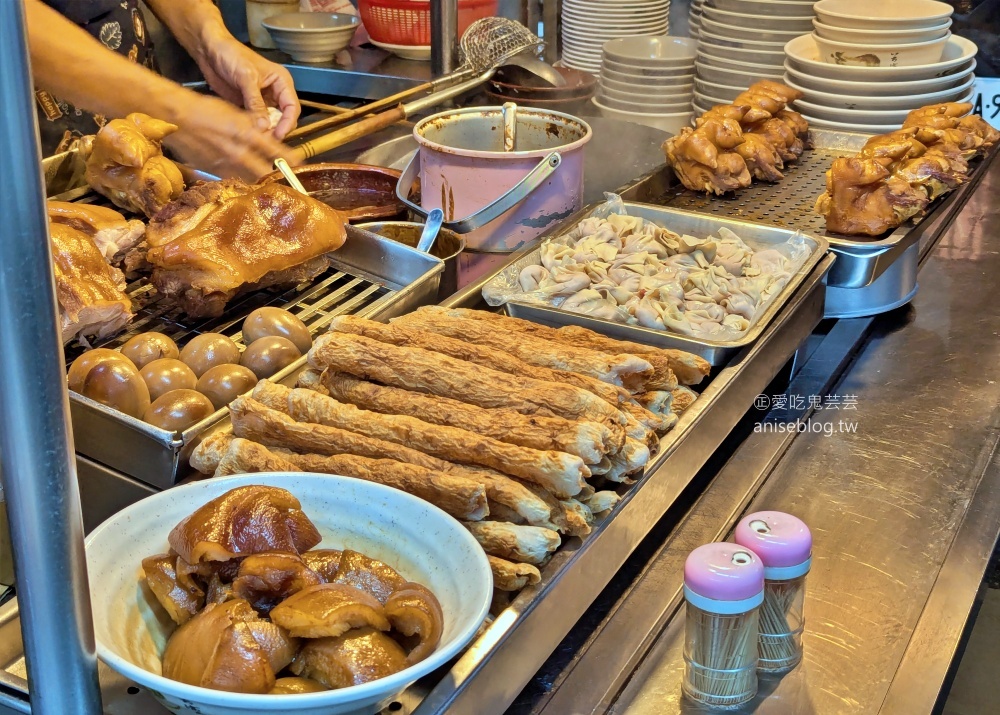 長腳麵食豬腳是招牌，基隆孝三路美食(姊姊食記)