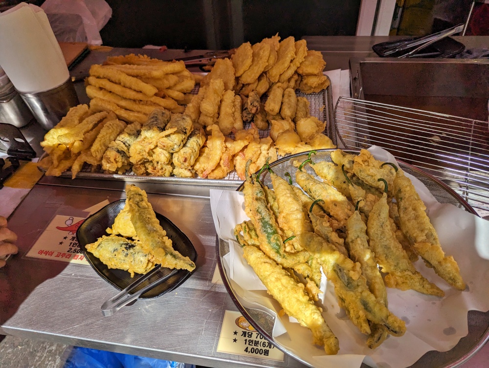 釜田市場在地小吃，불오뎅魚糕，首爾太太粥(姊姊食記)