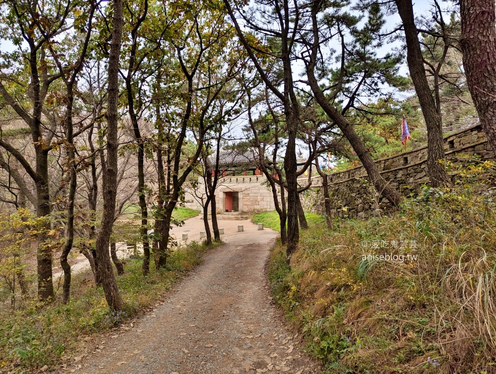 金剛公園纜車，金井山城南門，釜山賞楓景點(姊姊遊記)