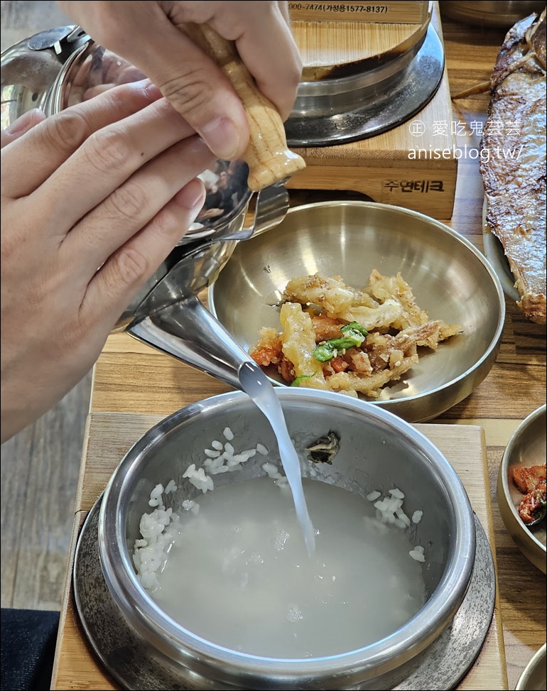 大邱八公山 | 媽媽飯桌(엄마밥상 침산동점)，黑白大廚的媽媽家常料理