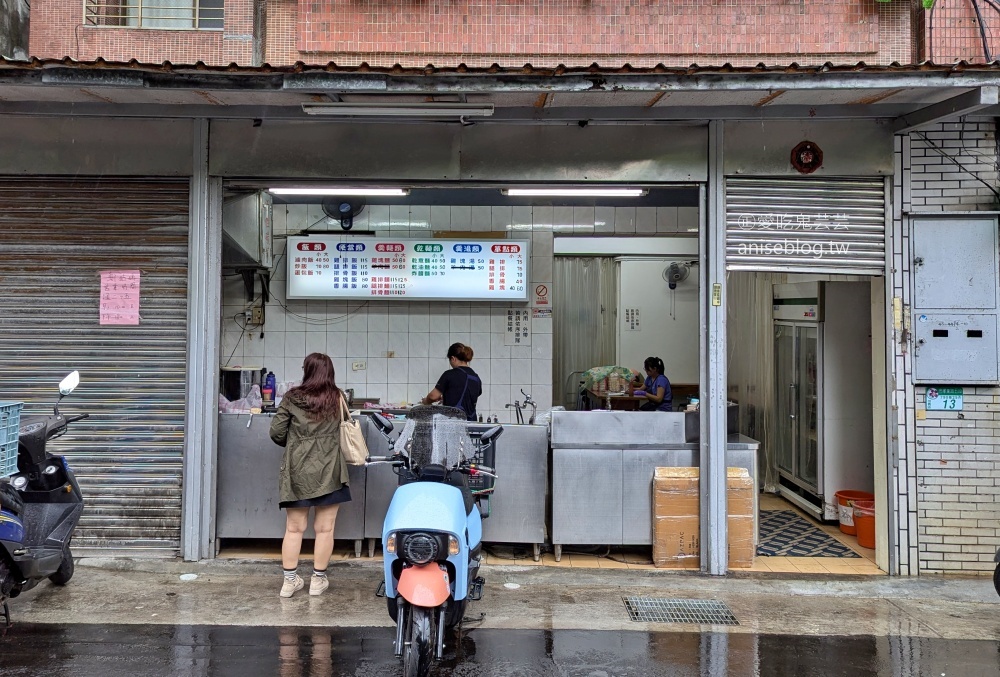 鄭姑媽雞排便當店，超大雞排厚實軟嫩，後山埤站美食(姊姊食記)