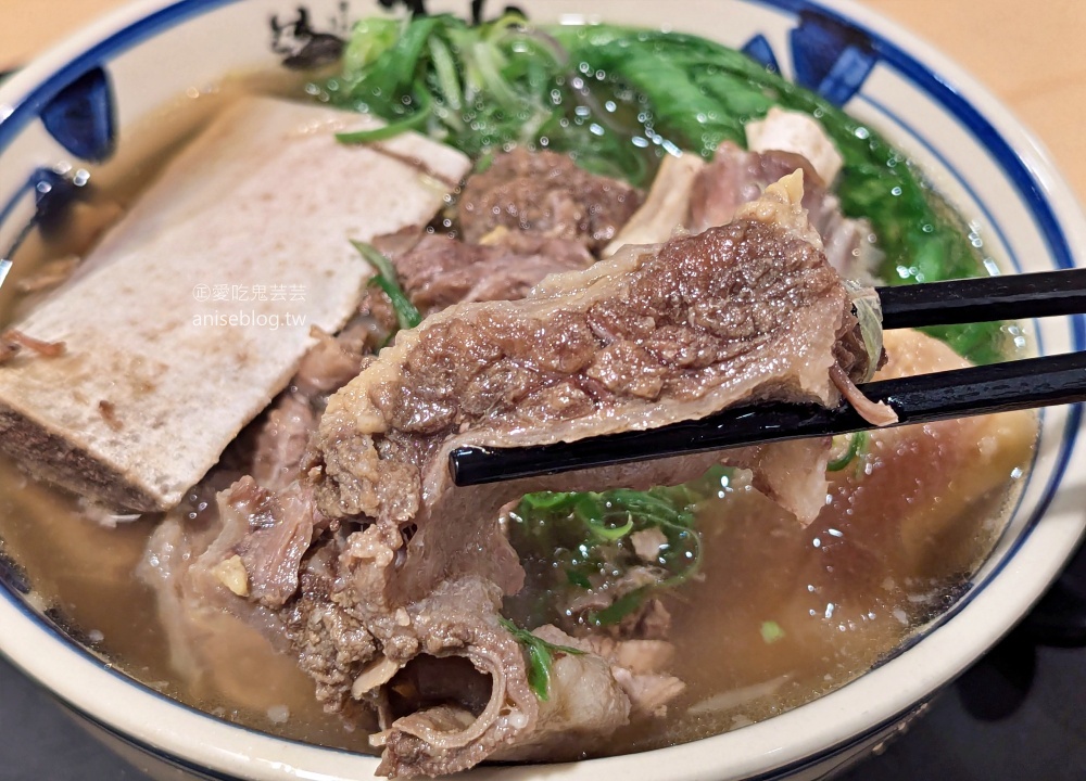 牛山牛肉麵燒肉飯，還沒開門就排隊的桃園美食(姊姊食記)