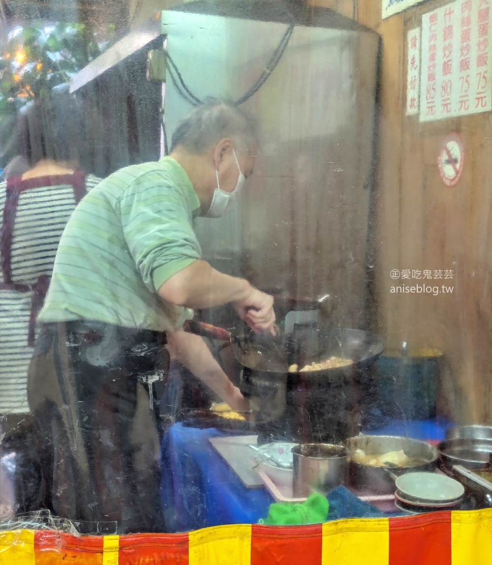 基隆慶安宮廟口咖哩炒麵炒飯，在地推薦隱藏美食(姊姊食記)