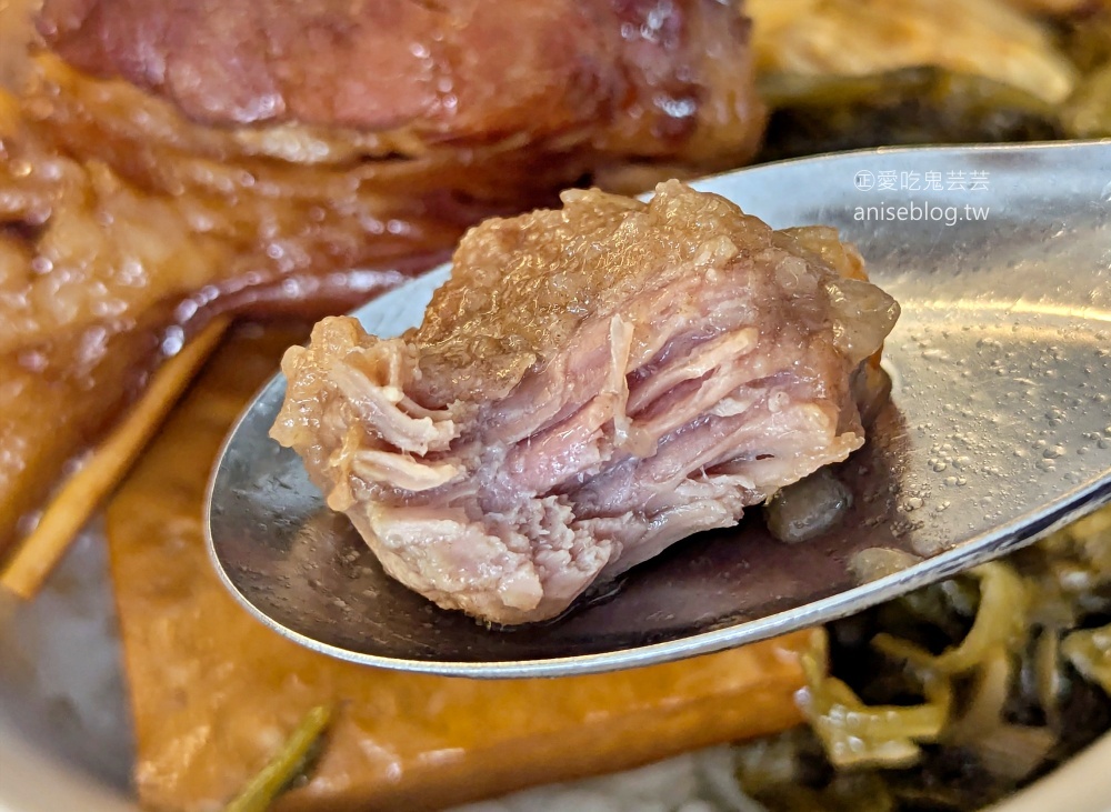 蔡家知高飯排骨酥麵，基隆三沙灣中船路美食(姊姊食記)