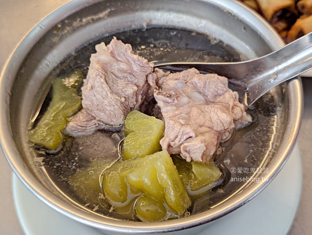 蔡家知高飯排骨酥麵，基隆三沙灣中船路美食(姊姊食記)