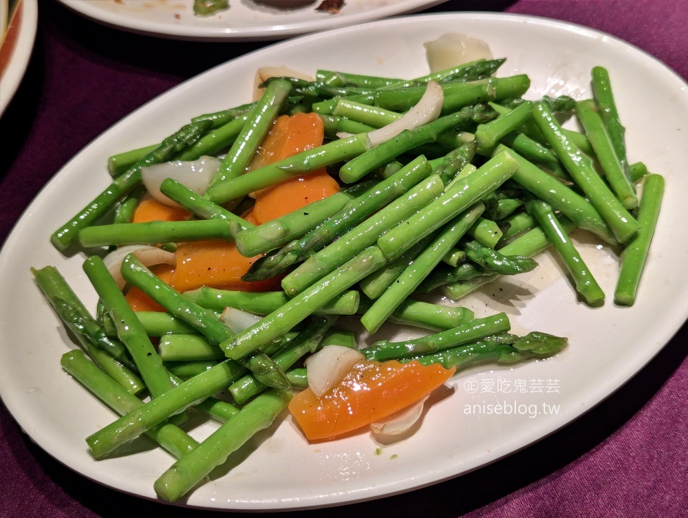 金世界餐廳，婚宴會館裡的中式熱炒點菜吃到飽，捷運中和站美食(姊姊食記)