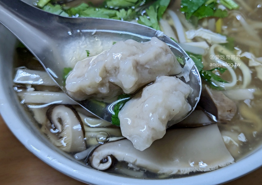 板橋古早味滿月油飯香菇肉羹，黑白切小菜超讚(姊姊食記)