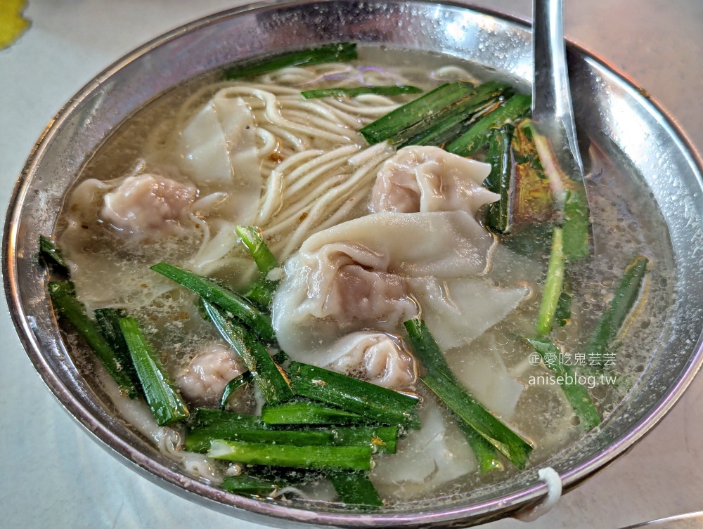 昶鴻麵點，華西街美食，米其林必比登推薦美食(姊姊食記)