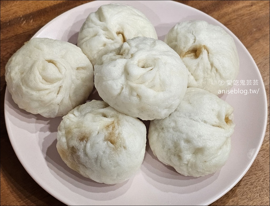 埔里美食 | 小上海阿和小籠包，最愛手工包子+鮮美的內餡兒