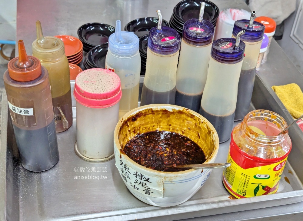 感恩麵店，便宜大碗是爬陽明山補充體力的食堂，文化大學平價美食(姊姊食記)