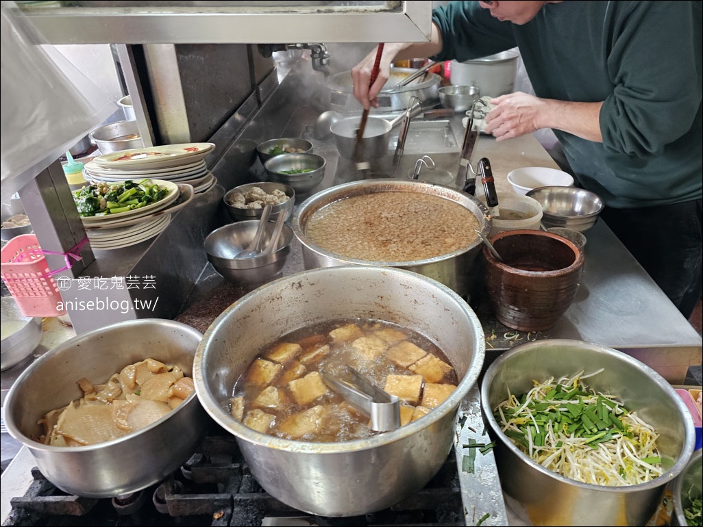 阿章麵店，南投菜市場內日間部的美味在地麵食