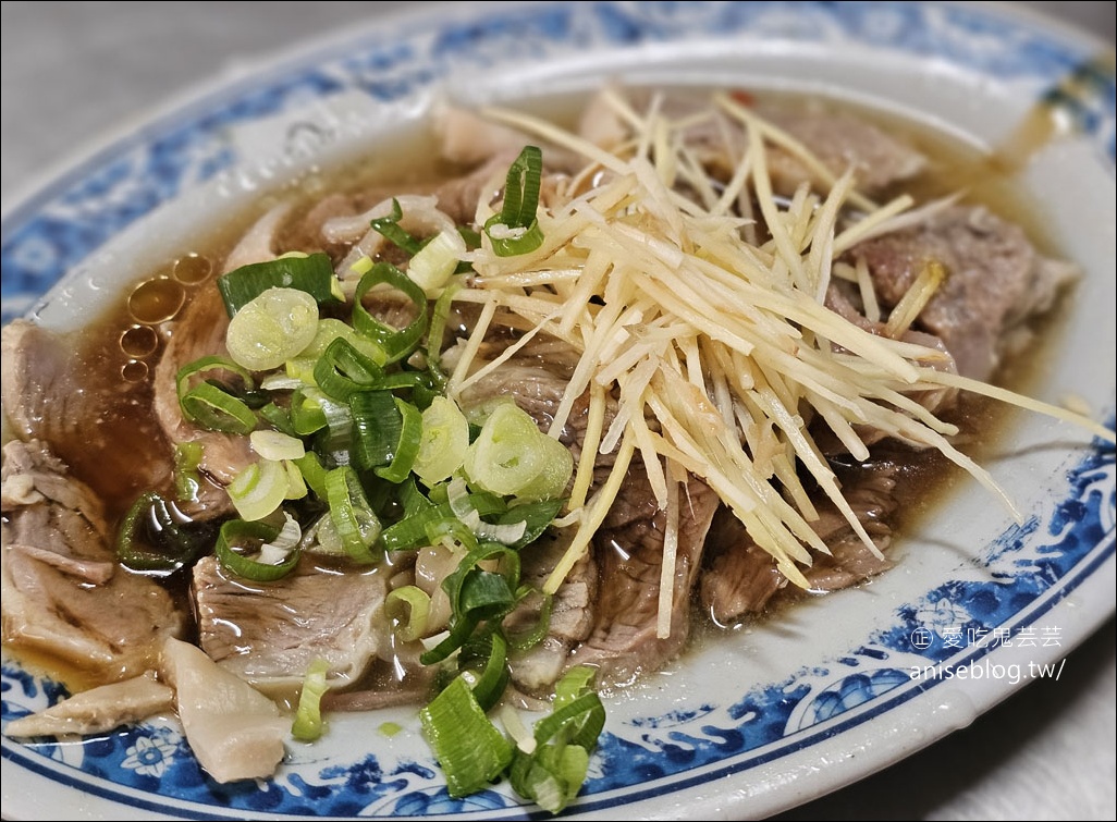 阿章麵店，南投菜市場內日間部的美味在地麵食