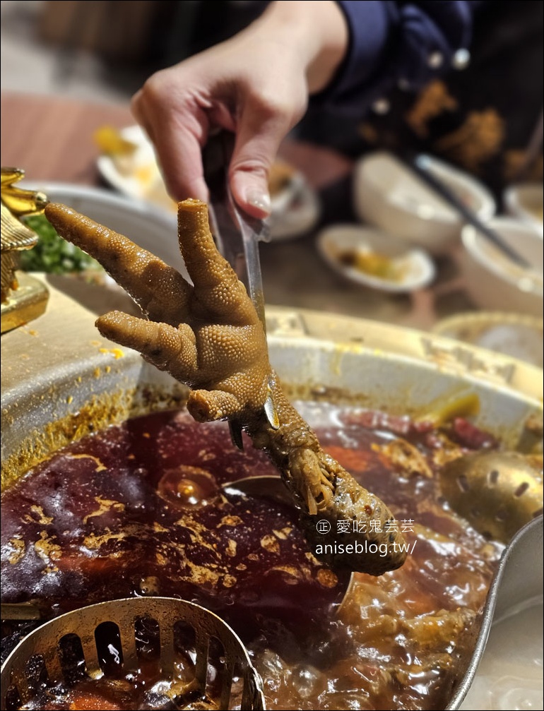 林口美食 | 重慶樓老火鍋，正宗牛油火鍋，香麻辣燙超過癮，激推整頭牛的牛魔王！ (文末菜單)