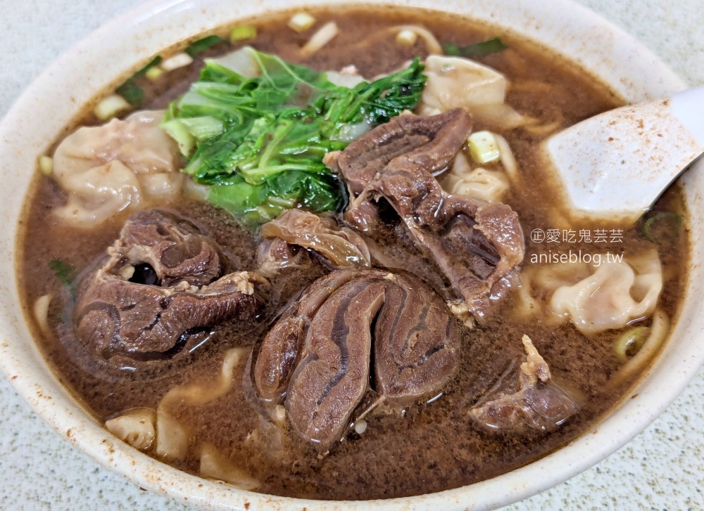 延平牛肉麵滷味也好吃，士林社子在地人氣美食(姊姊食記)