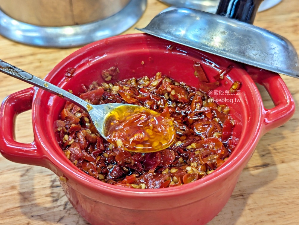 台北橋孔魯肉飯，捷運大橋頭站平價便當美食(姊姊食記)