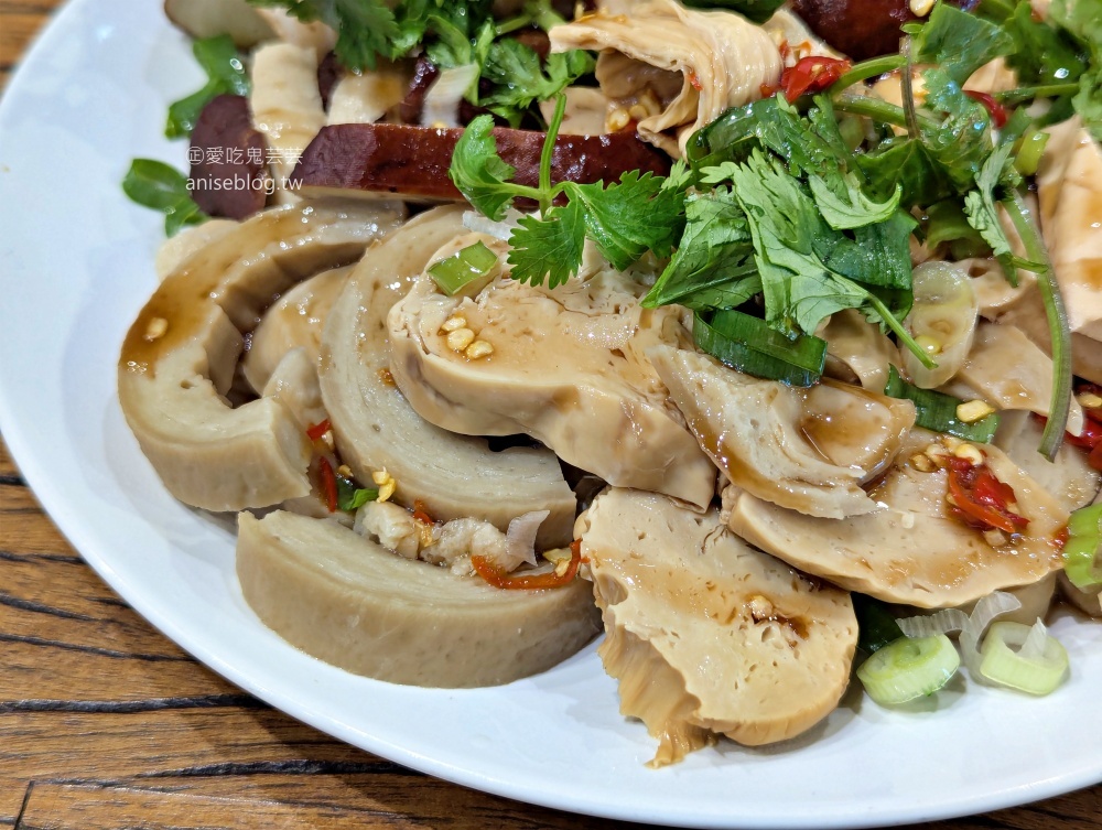 品香世家 | 大溪老街豆干，聽說在地人都吃這家！(姊姊食記)