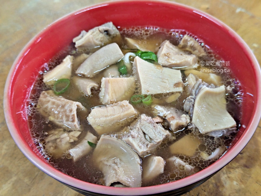 網站近期文章：假日荔枝牛雜湯，桃園假日花市平價美食(姊姊食記)