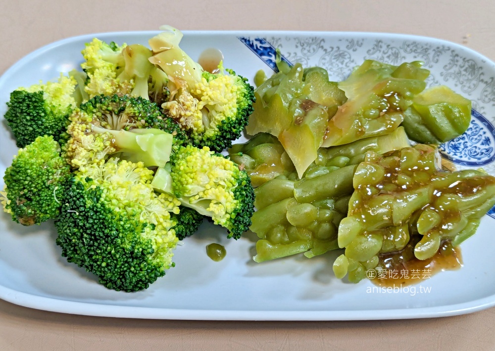 楊切仔麵，黑白切小菜豐富美味，桃園市深夜食堂(姊姊食記)