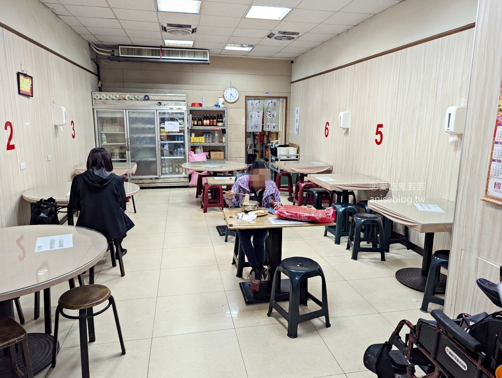 楊切仔麵，黑白切小菜豐富美味，桃園市深夜食堂(姊姊食記)