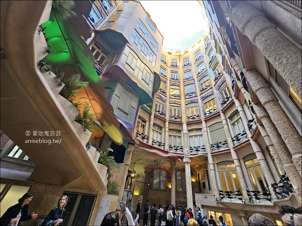 米拉之家Casa Milà，高第最具代表性的建築之一 (世界文化遺產)