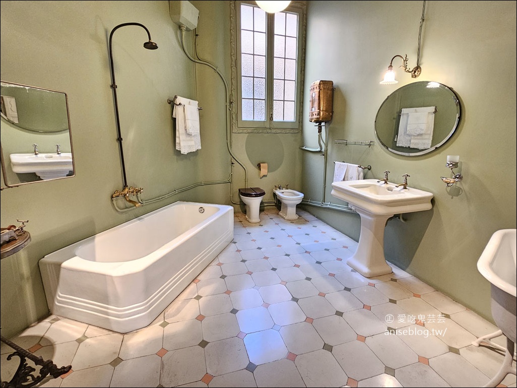 米拉之家Casa Milà，高第最具代表性的建築之一 (世界文化遺產)