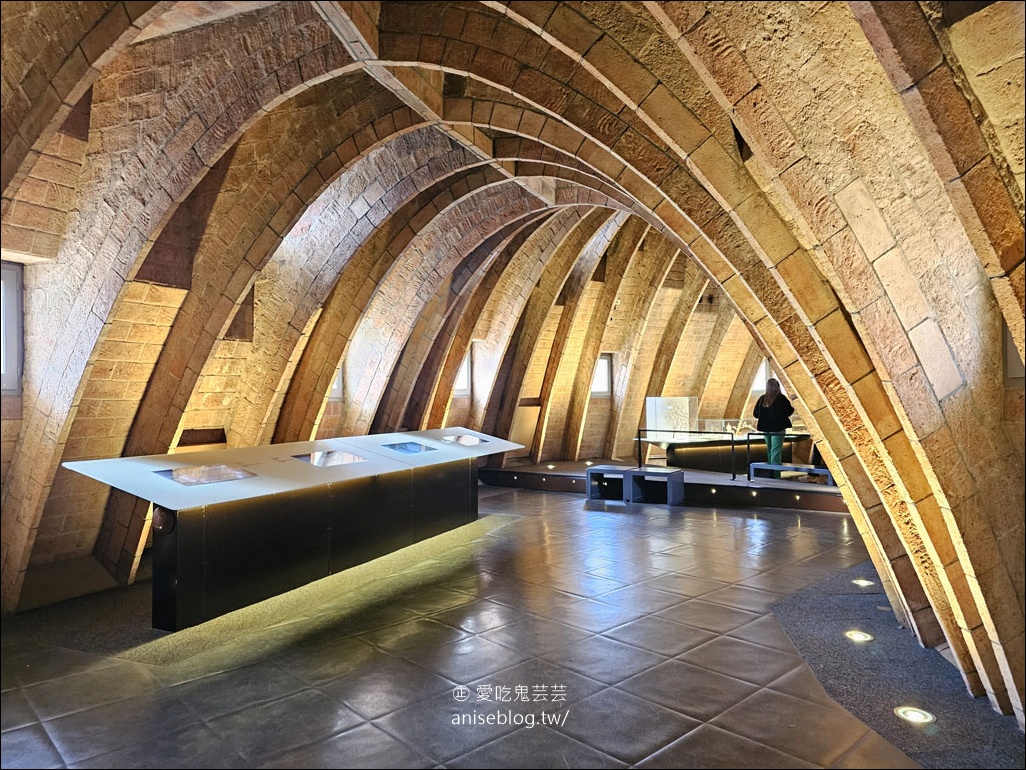 米拉之家Casa Milà，高第最具代表性的建築之一 (世界文化遺產)
