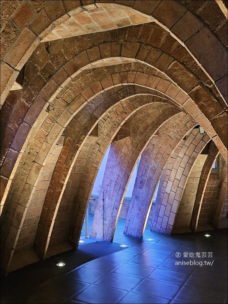 米拉之家Casa Milà，高第最具代表性的建築之一 (世界文化遺產)
