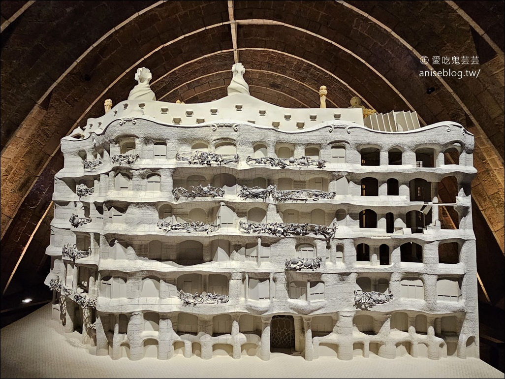 米拉之家Casa Milà，高第最具代表性的建築之一 (世界文化遺產)