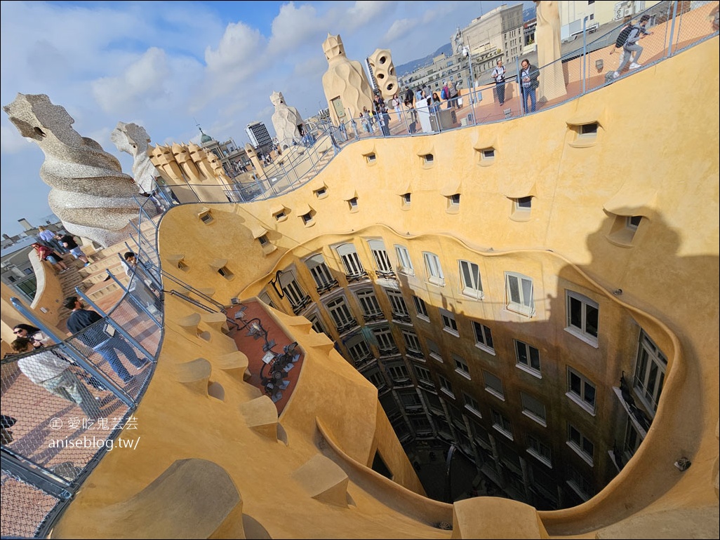 米拉之家Casa Milà，高第最具代表性的建築之一 (世界文化遺產)