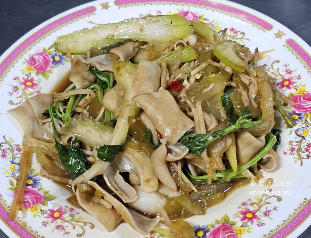 雨傘店/阿川麵店，在地人愛吃的個性麵店，營業時間不定