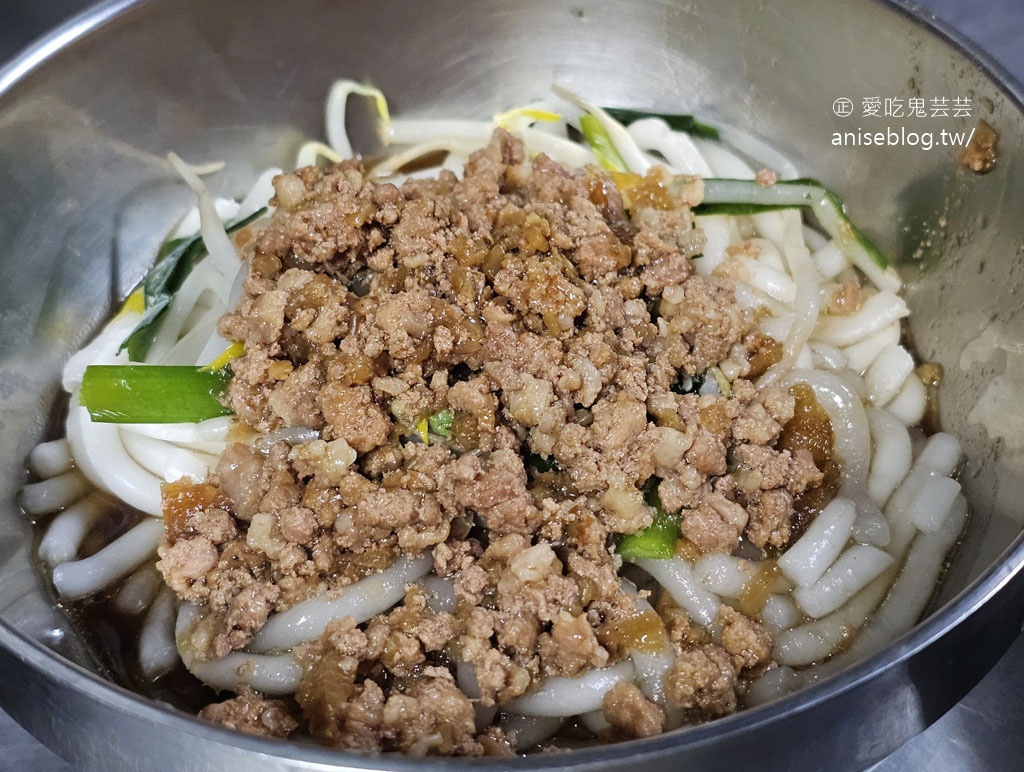 雨傘店/阿川麵店，在地人愛吃的個性麵店，營業時間不定
