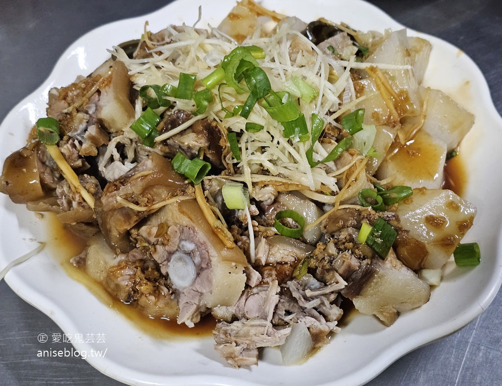 雨傘店/阿川麵店，在地人愛吃的個性麵店，營業時間不定