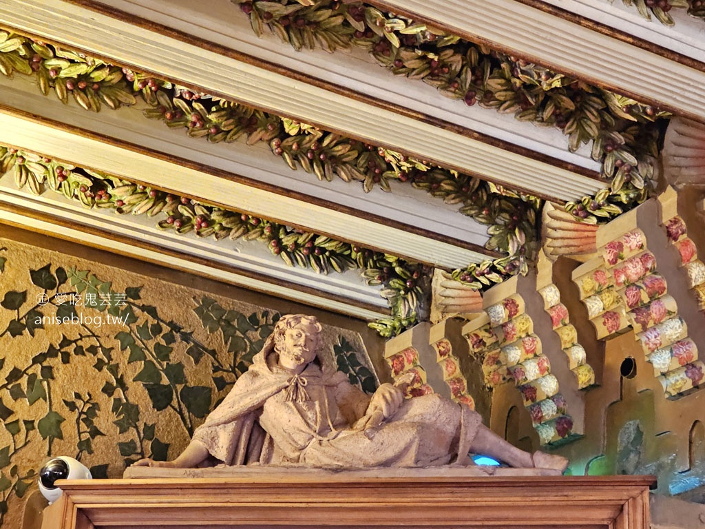 維森斯之家（ Casa Vicens），高第的第一個建築作品，融合東方元素的花不溜丟磁磚風，世界文化遺產