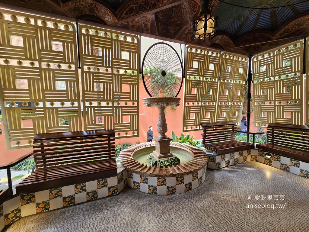 維森斯之家（ Casa Vicens），高第的第一個建築作品，融合東方元素的花不溜丟磁磚風，世界文化遺產