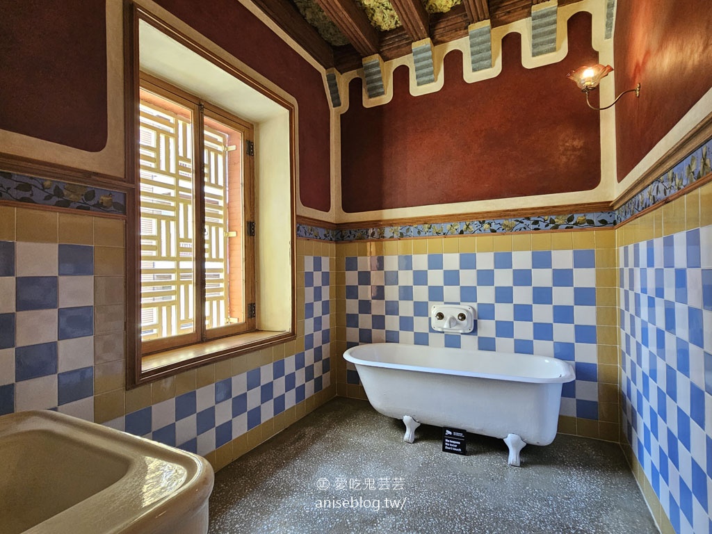 維森斯之家（ Casa Vicens），高第的第一個建築作品，融合東方元素的花不溜丟磁磚風，世界文化遺產