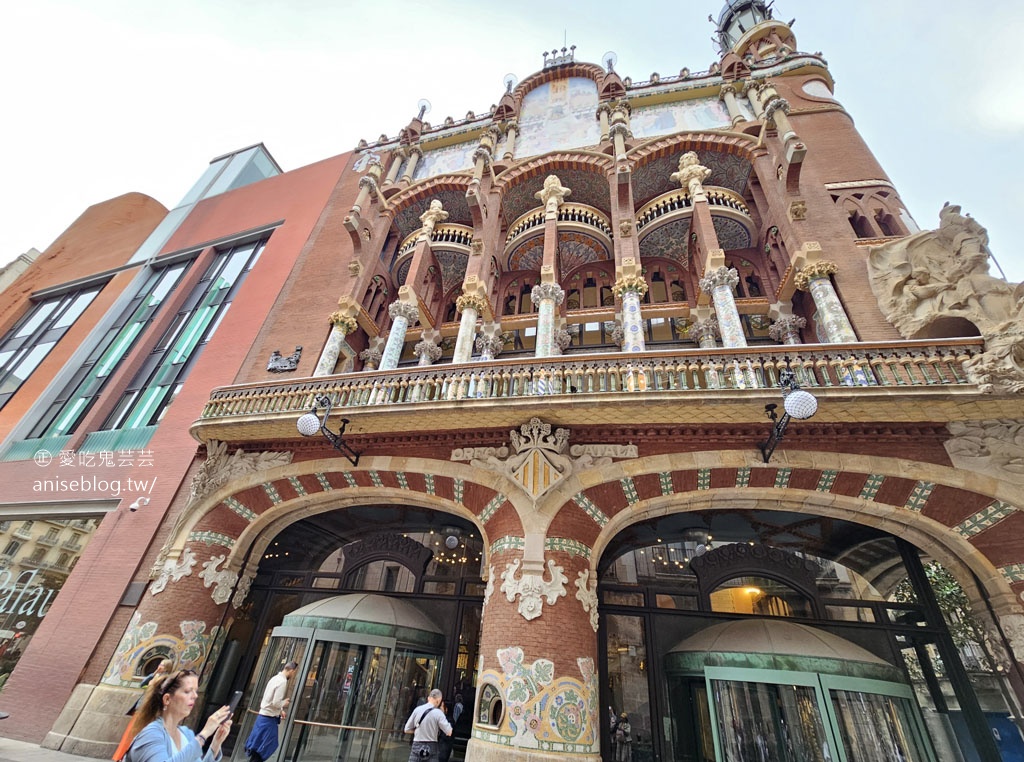 加泰隆尼亞音樂宮，巴塞隆納唯一的現代主義音樂廳 (世界文化遺產)