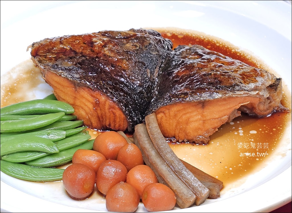 台北雅悅 (新天地餐飲集團)，南港婚宴會館，80週年價格實惠又彭派！