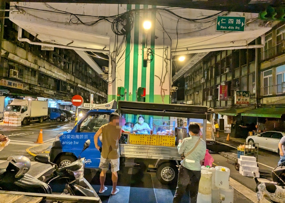 基隆崁仔頂消夜場三家美食，餐車早餐、阿珍鍋貼、朱添鮮魚號(姊姊食記)